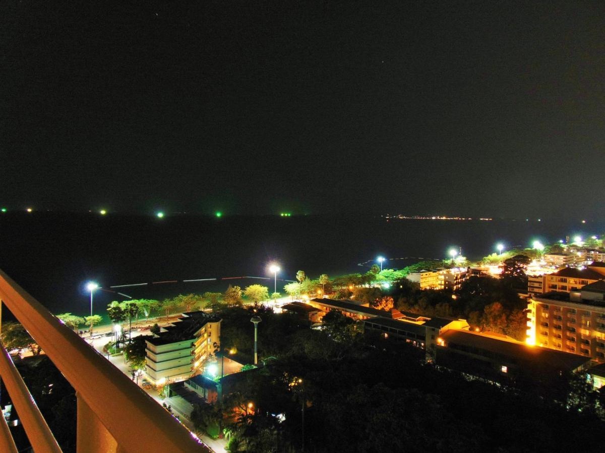 Sea View Beachfront Condos Pattaya Jomtien Beach Exterior foto