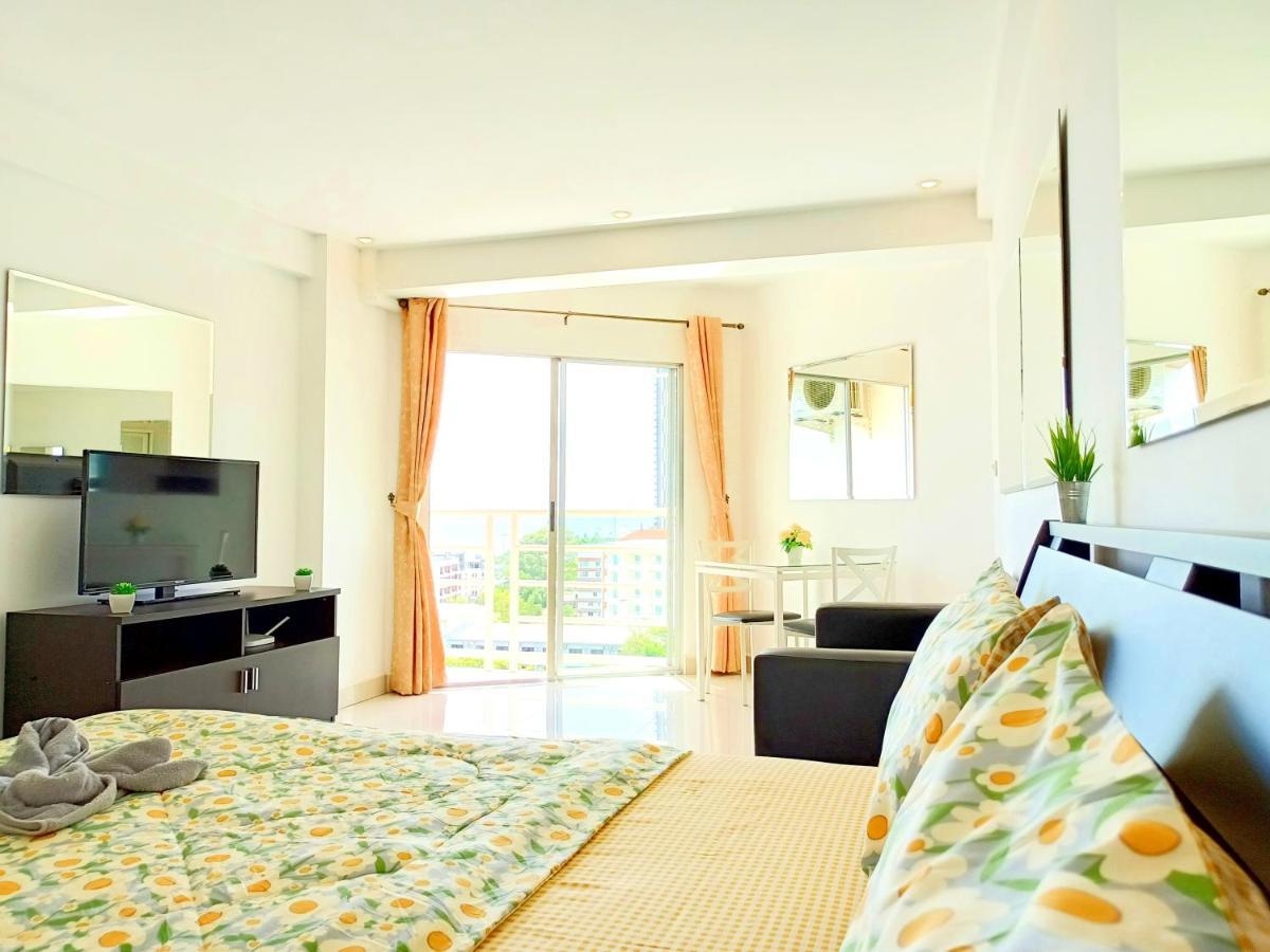 Sea View Beachfront Condos Pattaya Jomtien Beach Exterior foto