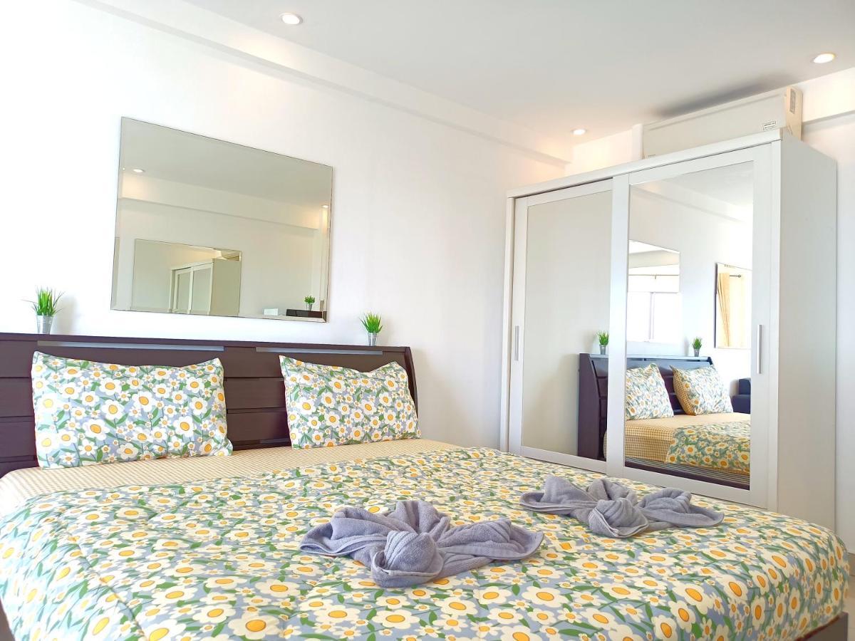 Sea View Beachfront Condos Pattaya Jomtien Beach Exterior foto