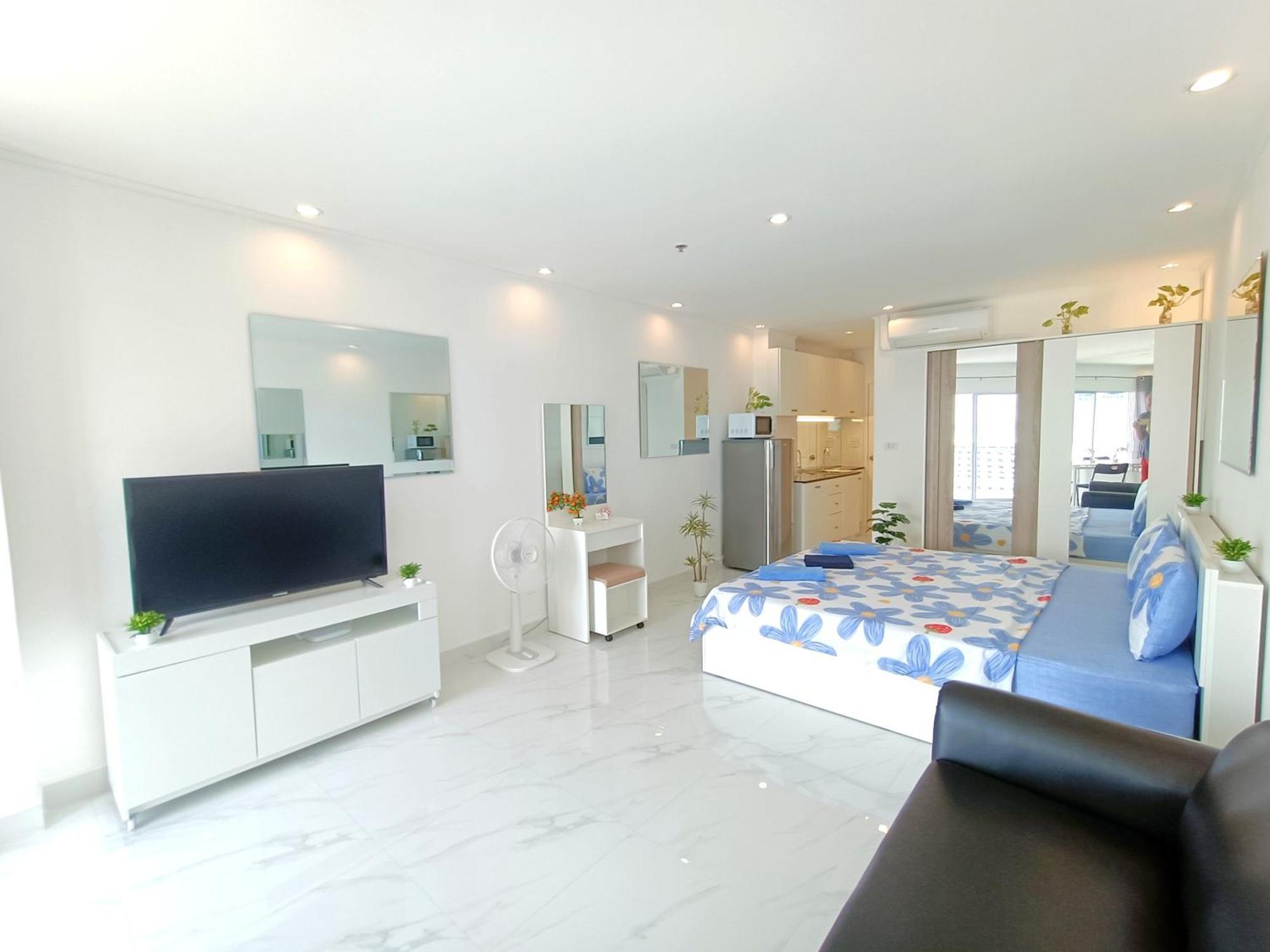 Sea View Beachfront Condos Pattaya Jomtien Beach Exterior foto