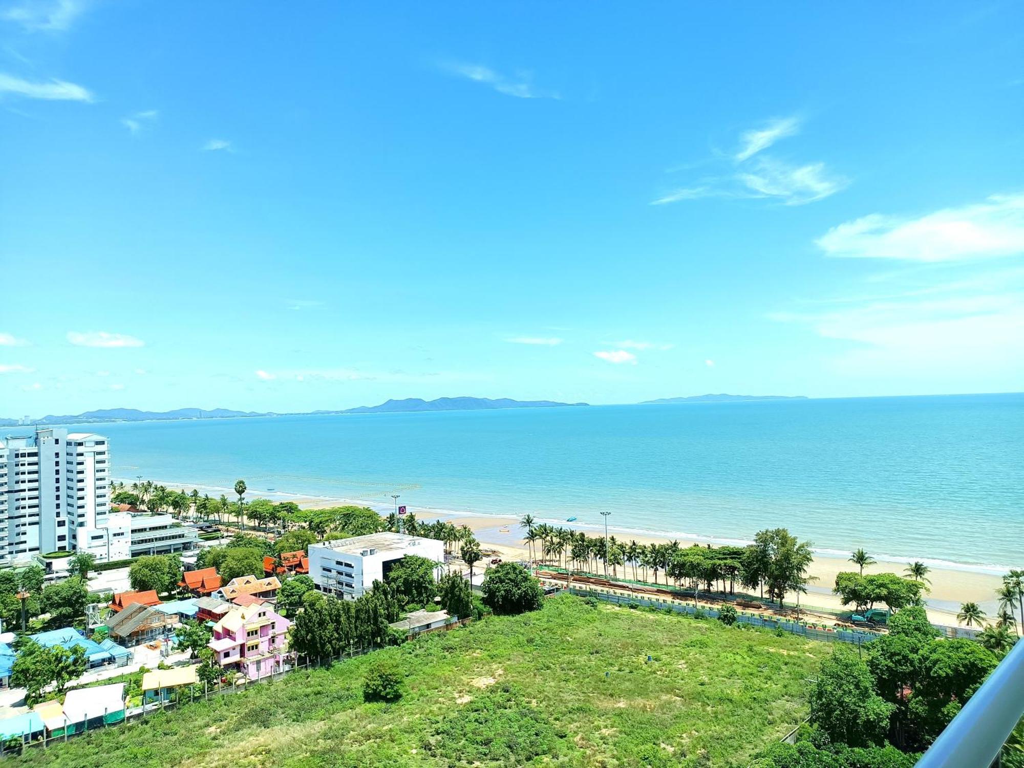 Sea View Beachfront Condos Pattaya Jomtien Beach Exterior foto